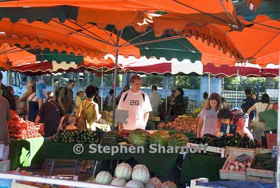 produce stalls graphic